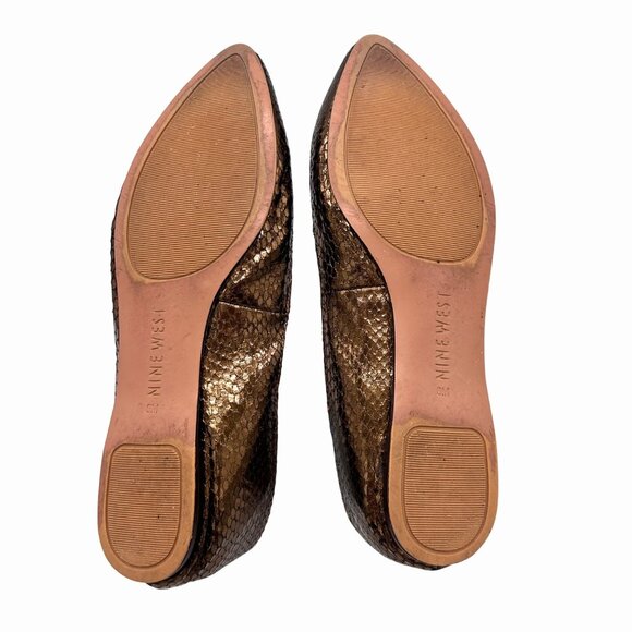 NINE WEST METALLIC BRONZE SNAKE LEATHER POINTED TOE FLATS - 6M - Picture 8 of 9